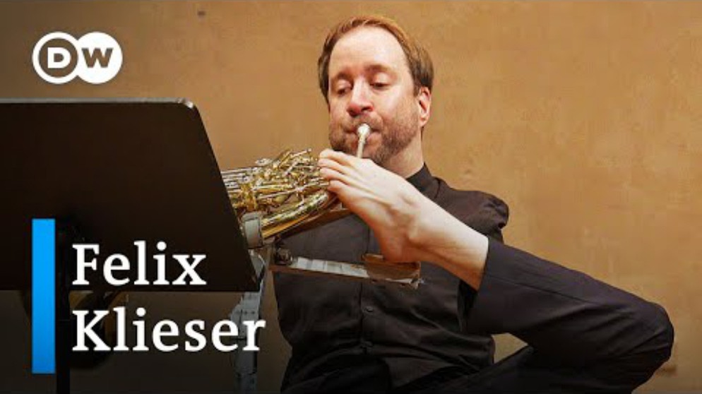 Felix Klieser: Portrait of a world-famous horn player | Bildquelle: DW Classical Music (via YouTube)