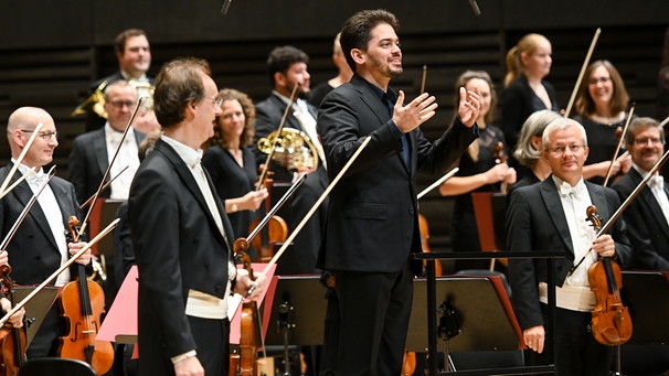 Lahav Shani bei der Münchner Philharmonikern. | Bild: Tobias Hase