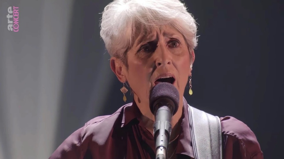 JOAN BAEZ canta a BRASSENS "L´auvergnat" 13.06.2018 | Bildquelle: kozmic2007 (via YouTube)