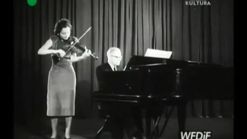 Bacewicz plays Bacewicz - Oberek (1952) | Bildquelle: HonorataMusica (via YouTube)