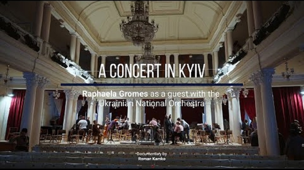 The Kyiv Concert - Dvorak Concerto with Raphaela Gromes & the Ukrainian National Symphony Orchestra | Bildquelle: Raphaela Gromes (via YouTube)