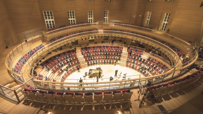 Der Pierre-Boulez-Saal In Berlin: Eckiger Raum, Ovales Auditorium ...