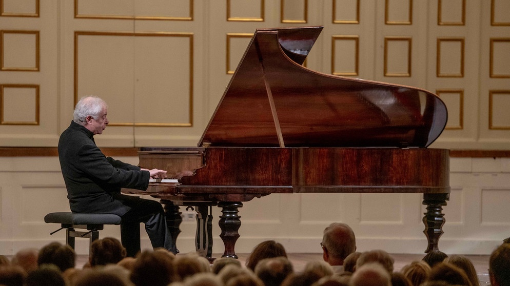 Review – András Schiff in Salzburg: A Magical Piano Evening | News & Reviews | PR Classics