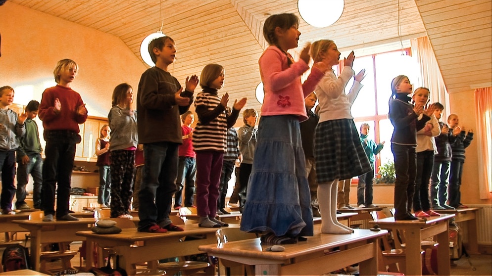 Klasse 3 in der Waldorfschule. | Bildquelle: BR/Maria Knili