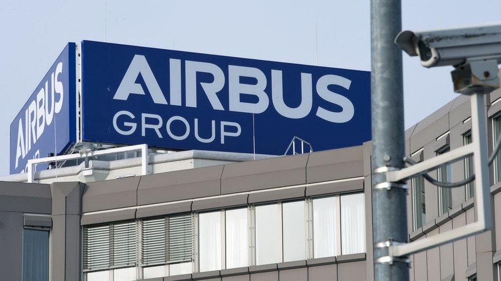 Airbus-Gebäude in Ottobrunn bei München | Bildquelle: pa/dpa/Peter Kneffel