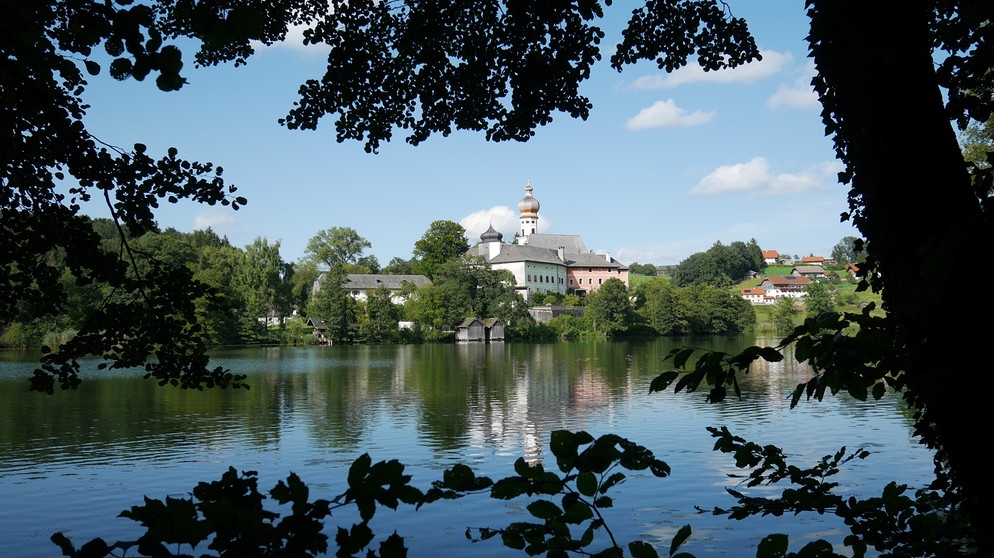 Kloster Höglwörth am Höglwörther See. | Bildquelle: BR/Tellux-Film GmbH/Niklas Wirth