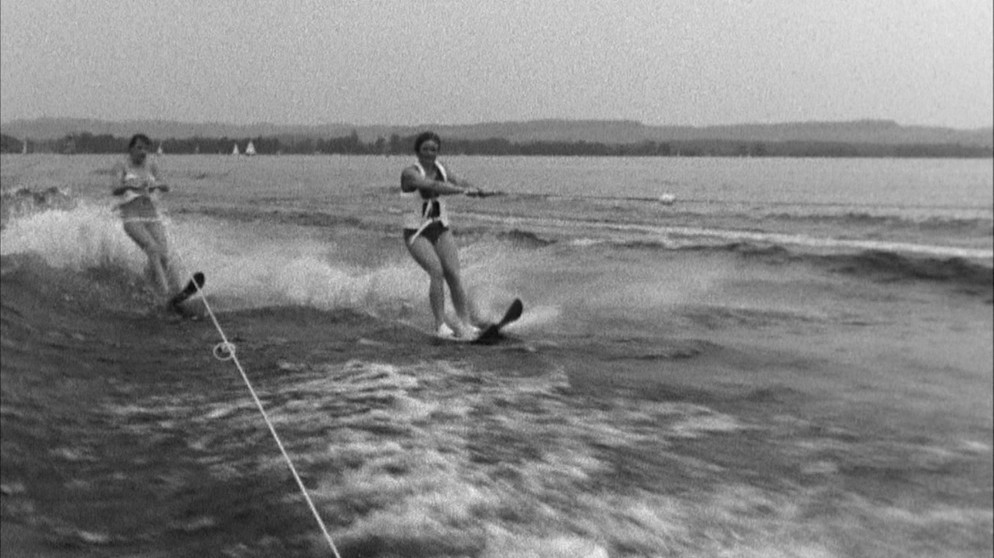 Wasserskifahren war in den 60er -Jahren auf dem Bodensee groß in Mode. | Bildquelle: BR