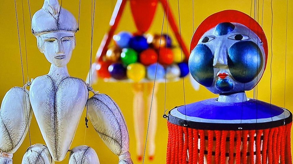 "Das Triadische Ballett" als Marionettenfassung: Der Bayerische Rundfunk zeigt Oskar Schlemmers experimentelles Bühnenwerk als Marionettenfassung (undatierte Aufnahme). Die Videoproduktion ist ab 22. September in der Mediathek und im Internet zu sehen. | Bildquelle: dpa-Bildfunk/Ursula Adamski-Störmer