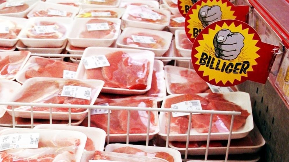 Fleischtheke im Supermarkt | Bildquelle: picture-alliance/dpa