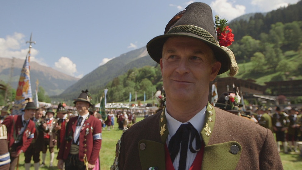 Gebirgsschützen: Hauptmann Josef Stadler führt die Gebirgschützenkompanie aus Neubeuern-Inn. | Bildquelle: BR