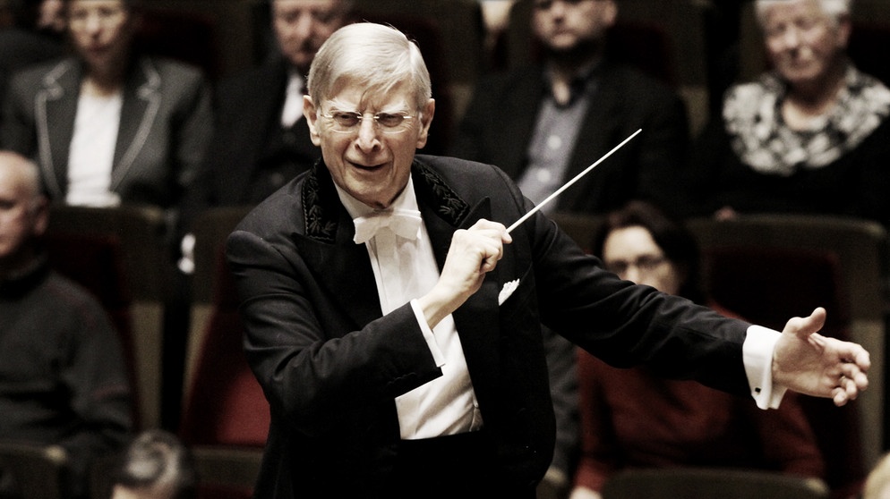 Herbert Blomstedt dirigiert | Bildquelle: Martin U. K. Lengemann