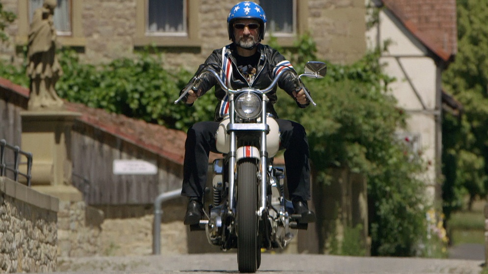 Jürgen Ulrich sammelt Harley Davidson-Motorräder. | Bildquelle: BR/Tino Müller