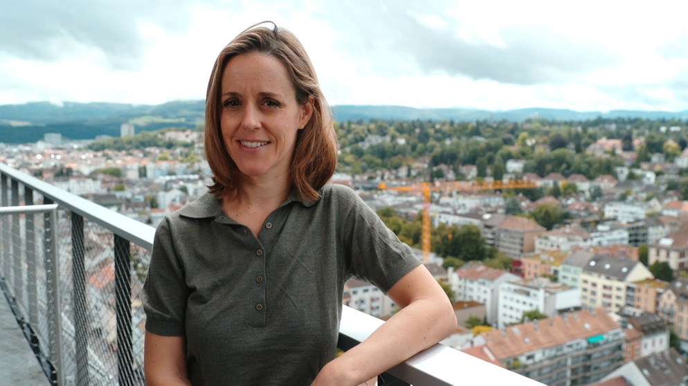 Cellistin und KlickKlack-Moderatorin Sol Gabetta in Basel. | Bildquelle: BR