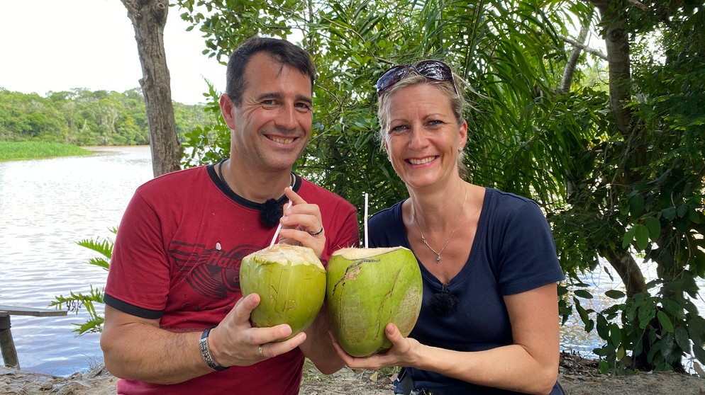 Salvador da Bahia in Brasilien. Die Passagiere Christian und Christina Schorer bei einem Ausflug ins Landesinnere in den Dschungel. | Bildquelle: BR/Bewegte Zeiten Filmproduktion GmbH/Cornelia Schulze