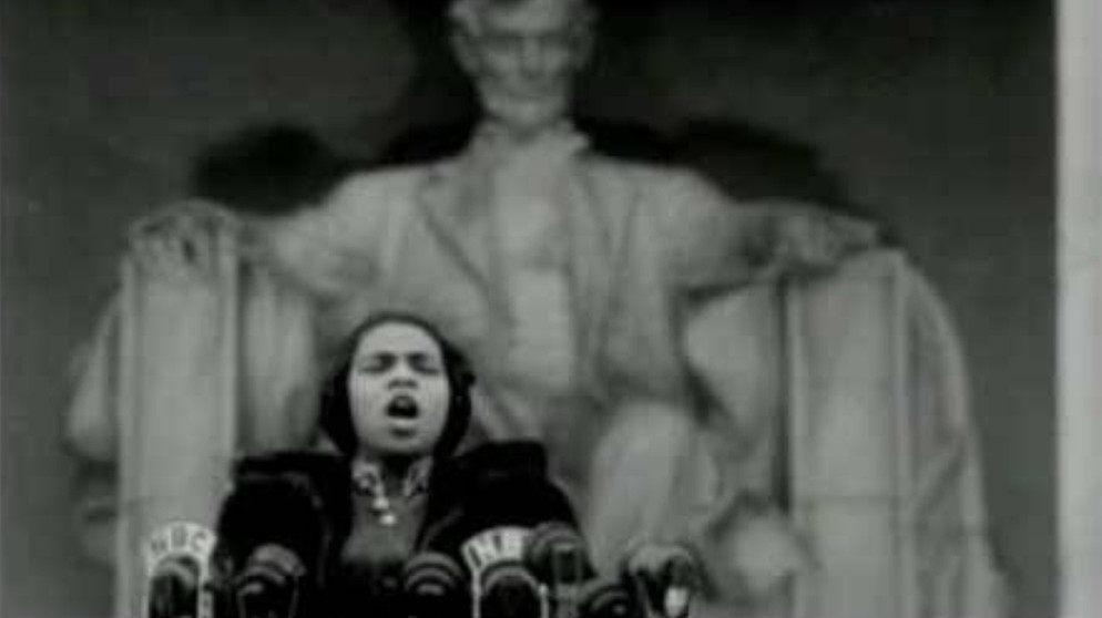 Marian Anderson Sings at Lincoln Memorial | Bildquelle: RobertHJacksonCenter (via YouTube)