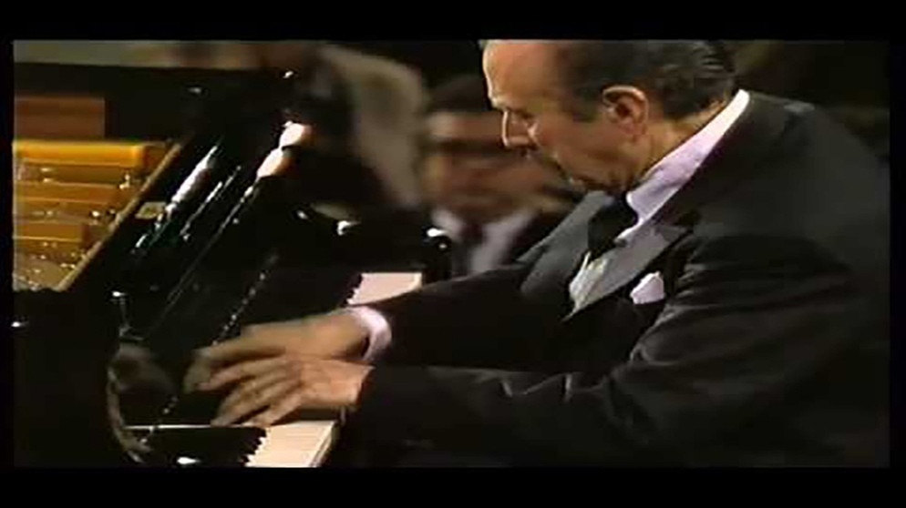 Arrau Bernstein Beethoven Piano Concerto No. 4 | Bildquelle: Farookhq17 (via YouTube)